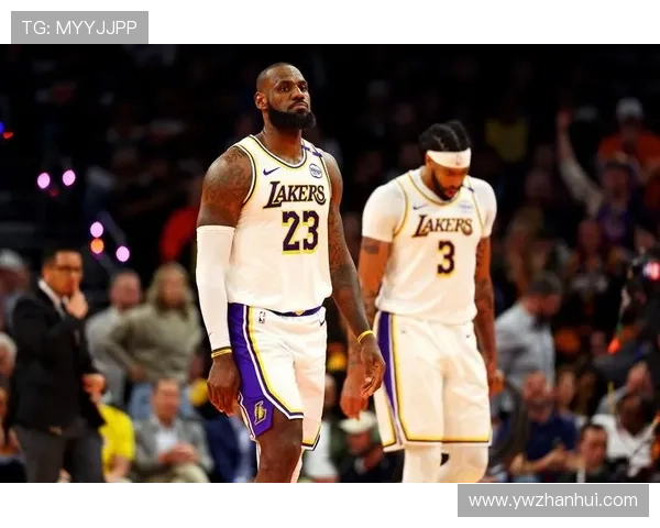 詹姆斯携湖人冲击季后赛首轮对阵强敌 杜兰特伤愈复出助太阳追击榜首